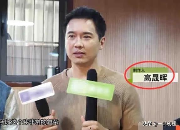 娱乐圈吃瓜新闻最新消息,某明星恋情曝光,疑与神秘富二代牵手逛街! 第2张 娱乐圈吃瓜新闻最新消息,某明星恋情曝光,疑与神秘富二代牵手逛街! 第2张